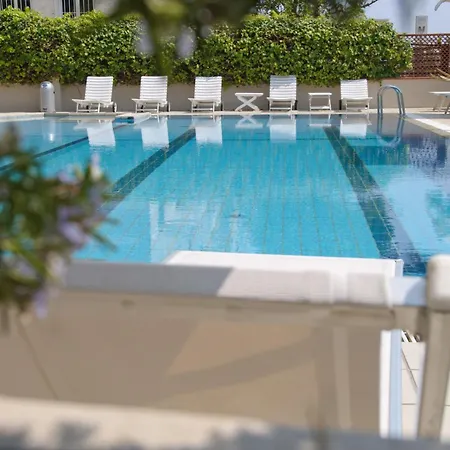 Trionfal - Fronte Mare - Vicinissimi Al Centro 3* Milano Marittima